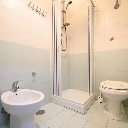 Via Lanzieri 38 نابولي