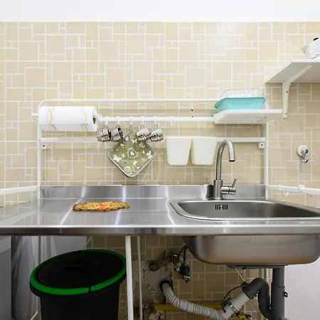 Via Lanzieri 38 * Nápoly